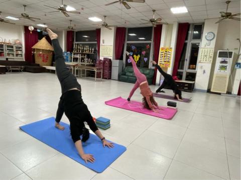 昕云（身心靈平衡） - 一對三的小班教學