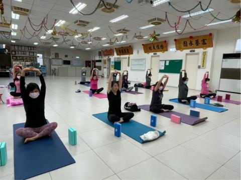 昕云（身心靈平衡） - 瑜珈伸展