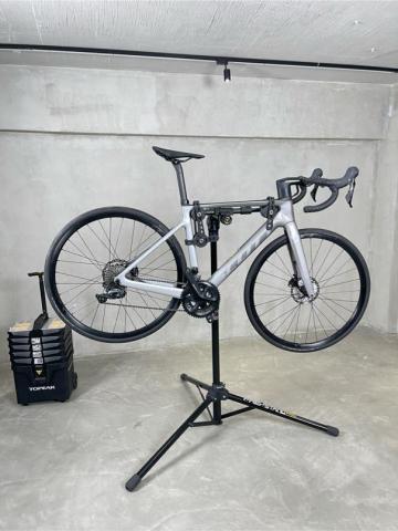 Jasper design - 自行車維修架