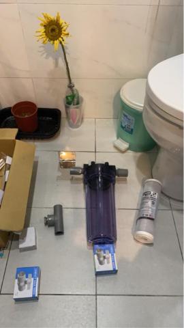 銘家水電消防工程 - 加裝全戶式濾水系統，(WDS)美國設計ALL CLEAN 10英吋5微米椰殼活性碳除氯濾心
產品功能：過濾去除三氯甲烷、氯、VOCs揮發性有機物、有害化學物質、惡臭味、重金屬、農藥
過濾孔徑：5微米(microns)
刷牙?洗臉?洗菜?洗水果?再也沒有氯氣的味道。