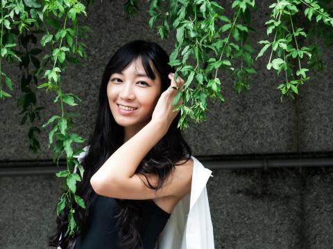 提供mp股價服務的專家CrystalH