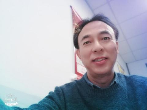 提供數學教學服務的專家朱林福