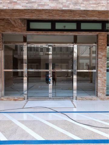 泓勝企業社 - 不鏽鋼固定窗及玻璃自動門