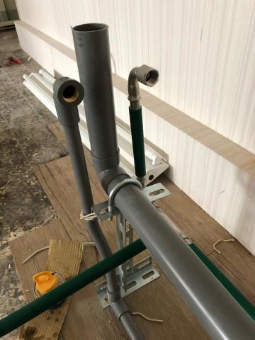 易遠水電 - 冷熱水管配置