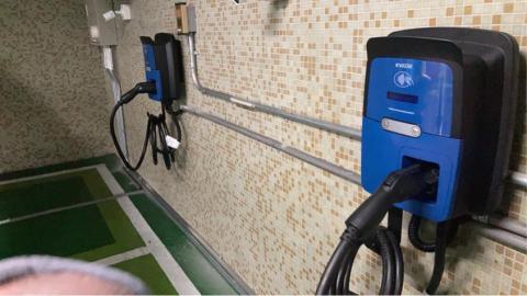 俊霆家庭宅修 - 電動車充電椿