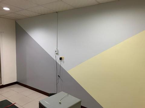 顏色油漆工程 - 套房幾何圖形 跳色