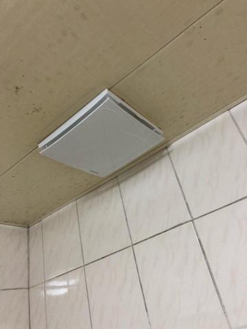 易遠水電 - 浴室排風扇更換