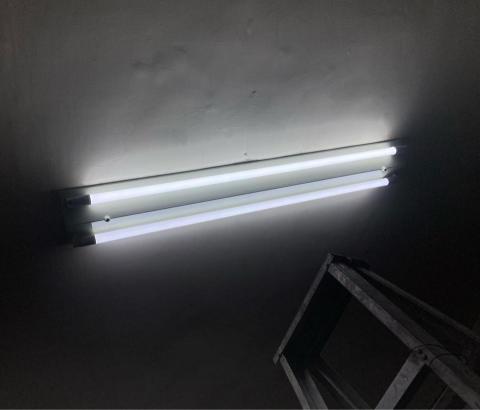極簡水電維修行-五星卓越專家《於本平台暫停服務》 - 於本平台第三單之維修項目
T8電燈燈座整組換新
