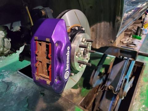 順騰汽車 - 改裝卡鉗