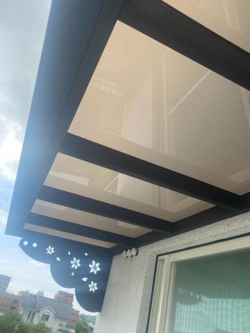 鉅霖鋼鋁工程行 - ➡️不銹鋼烤漆採光罩+5+5膠合玻璃⬅️