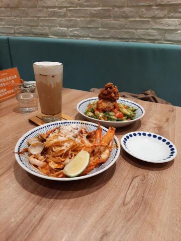 黃俊瑋 - 好吃的屋紗～