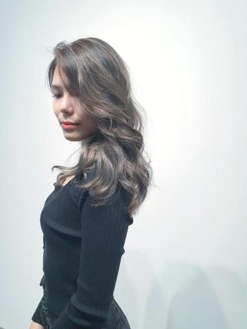 髮型師：Soma - ～歐美手刷染～霧棕灰色系～

