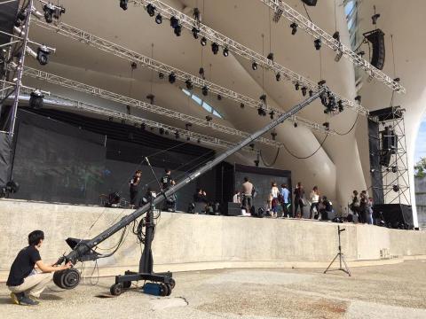 艾杜影像企劃 -  大型升降手臂