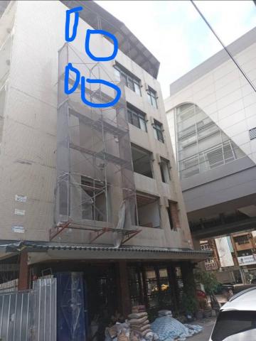 富安拆除工程 - 圈圈處為牆壁要開窗戶處