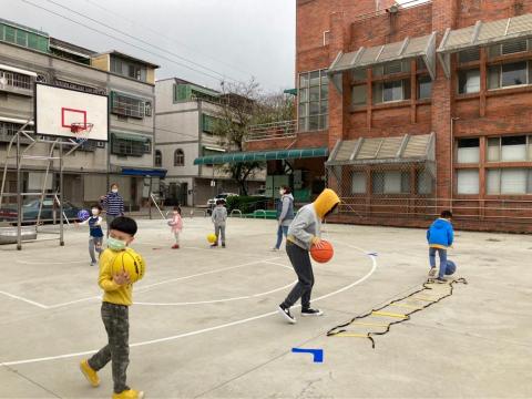 94愛玩水 - 籃球