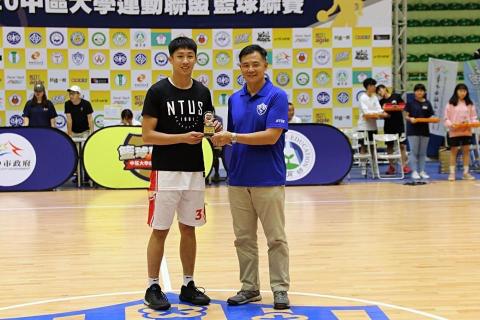 張瀚元 - 中區籃球聯賽最佳球員