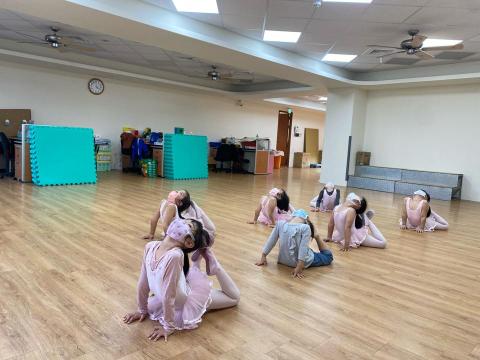 何心綾 - 小小幼兒芭蕾