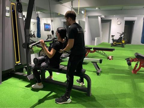 動一下體適能運動中心三重館-小鬼教練 - 