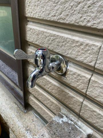 極簡水電維修行-五星卓越專家《於本平台暫停服務》 - 於本平台第八張維修項目
水晶水龍頭斷牙處取出
更換為全新長栓水龍頭