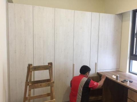 精工匠企業社(統編)91470157 - 系統櫃施工