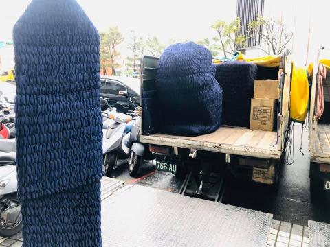 專業搬家 - 車載範例