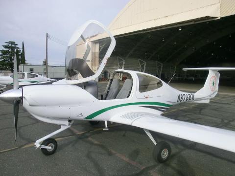 林瑜 - 單引擎小飛機Diamond 40