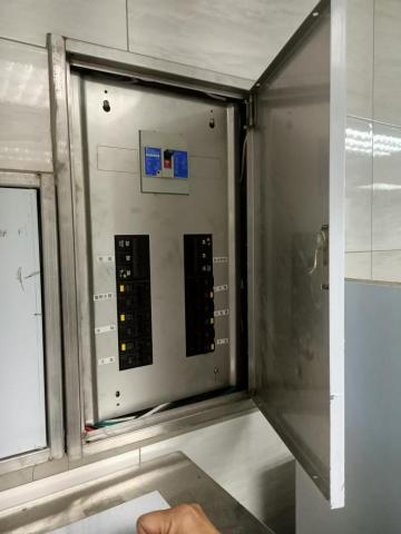 阿堯水電維修 - 新設開關箱