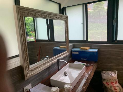 張嘉豪 - 客製化浴鏡