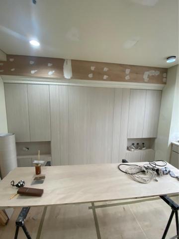 張嘉豪 - 床頭櫃