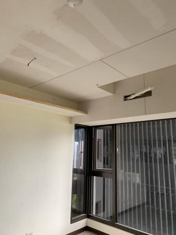 張嘉豪 - 冷氣背牆、窗簾盒、間接照明