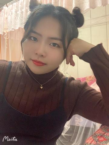 提供美髮剪刀dcard服務的專家張書姈