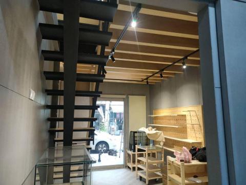 清信水電 - 軌道燈安裝