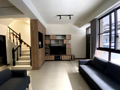 I/O Studio - 楊梅許宅 住宅裝修
櫃體 系統櫃
窗簾 三明治布