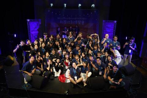 林允安 - 輔仁大學社團博覽晚會活動側拍作品