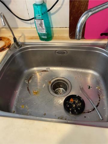 小p清潔🧹 - 洗手槽整理前