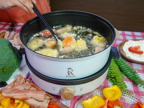 1個媽咪2個寶》親子旅遊/生活/住宿/美食體驗 - 用品體驗》Richbear萬用鍋(自己烹煮)