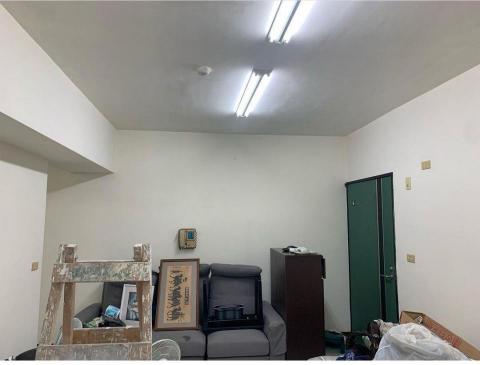 福勁工程 - 中和區中正路天花板牆壁客廳-壁土+研磨+油漆 福勁工程 - 中和區中正路天花板牆壁客廳-壁土+研磨+油漆