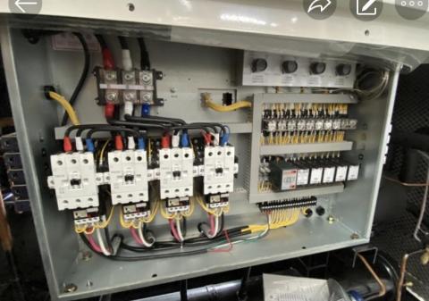 金鋐冷凍科技有限公司 - 冰水主機電路查修