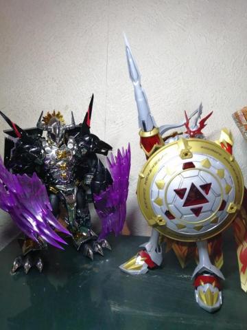 馬特模型代工(請看清自介再來) - 萬代 黑暗戰鬥暴龍獸          萬代 紅蓮騎士獸