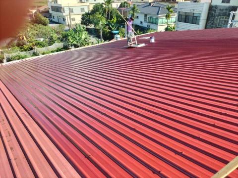 嘉豪防水工程 - 美濃區鐵皮屋頂除鏽上漆
