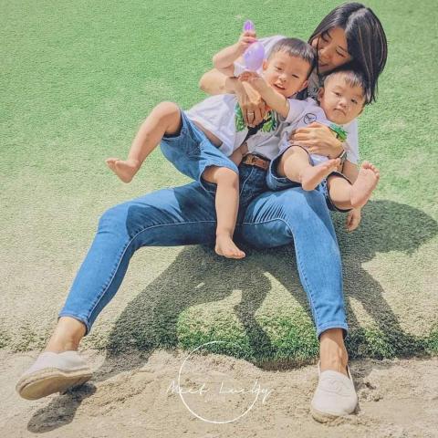 Meet Lucky Studio 手機攝影 - 親子照 Meet Lucky Studio 手機攝影 - 親子照