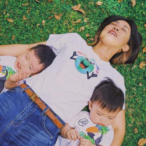 Meet Lucky Studio 手機攝影 - 親子照 Meet Lucky Studio 手機攝影 - 親子照