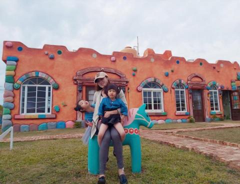 提供24山西晋中如何找姐妹花商务全套晋中姐妹花️baoyang bond服務的專家翁彤薰