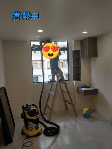 愛力潔工作室 - 窗框吸塵ing