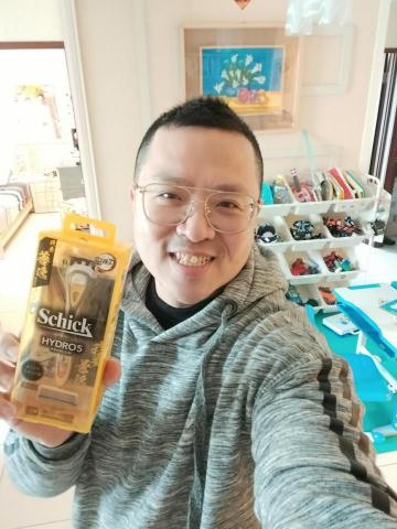 提供刻印章店服務的專家洪先生（Stan）