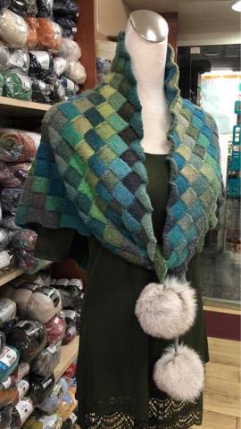 Doris愛編織 - 三角方向編披肩