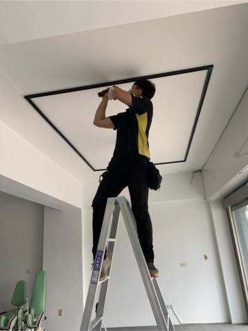 良鑫水電維修服務 - 協助安裝軌道燈