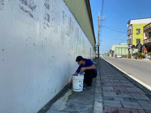 石坤儒 - 底漆施工