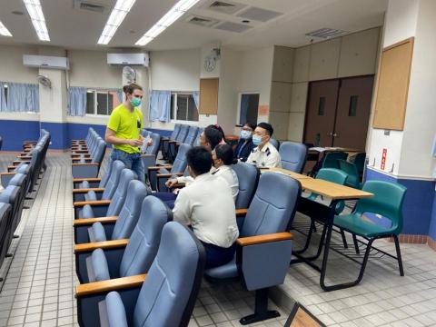 瑞大心-超可愛又貼心的外師一對一家教 - 口說課程（小班制）