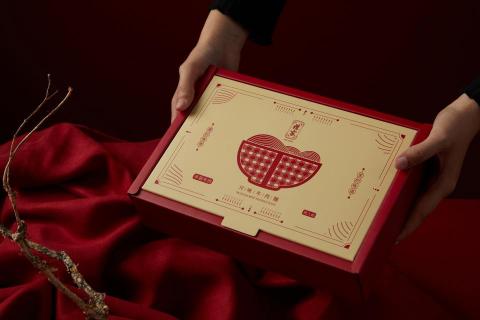 物形設計研究室 METAMORPH LAB  - 禮家川味牛肉麵 包裝禮盒設計｜Packaging Design